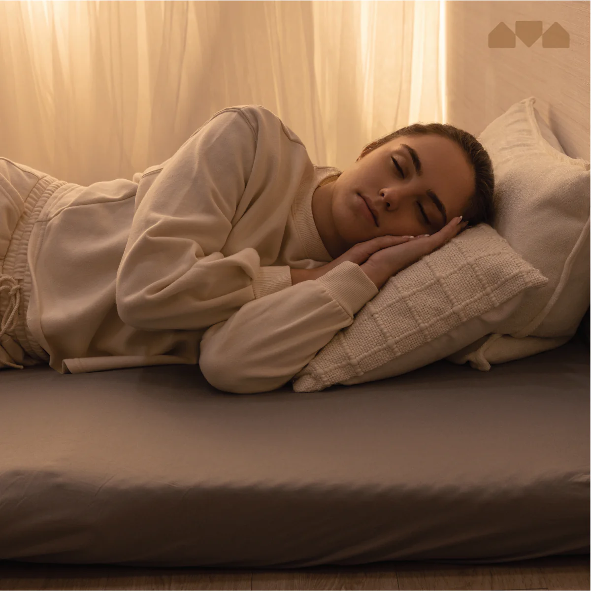 4 Inch Tri-fold Mattress Fitted Sheet - Image 10